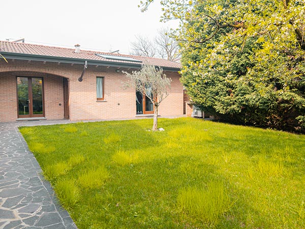 ampi-portici-terrazzi-e-giardini-privati